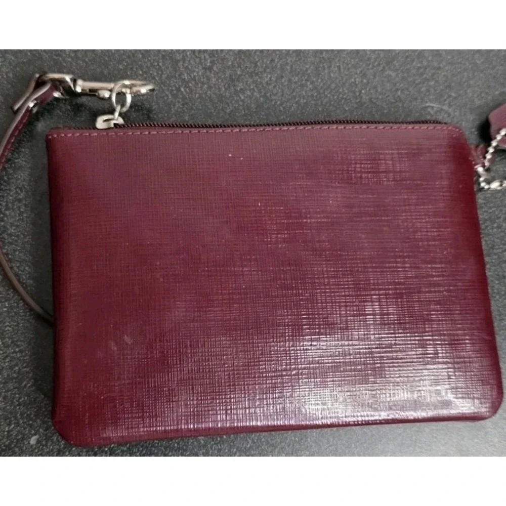 Coach‎ 52137 Darcy Patent Bow Wristlet Wallet Textured Leather Sherry Burgundy